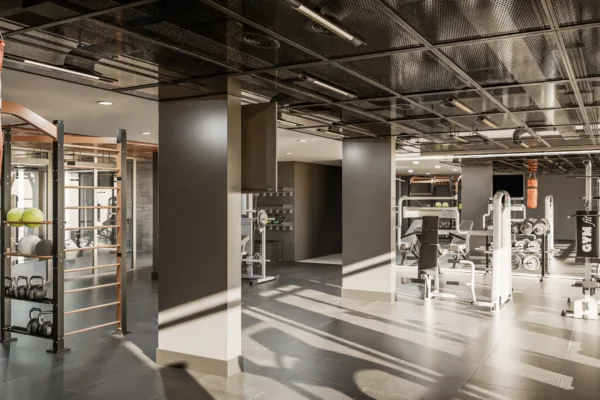 Gimnasio con estética industrial totalmente equipado Gimnasio con estética industrial totalmente equipado