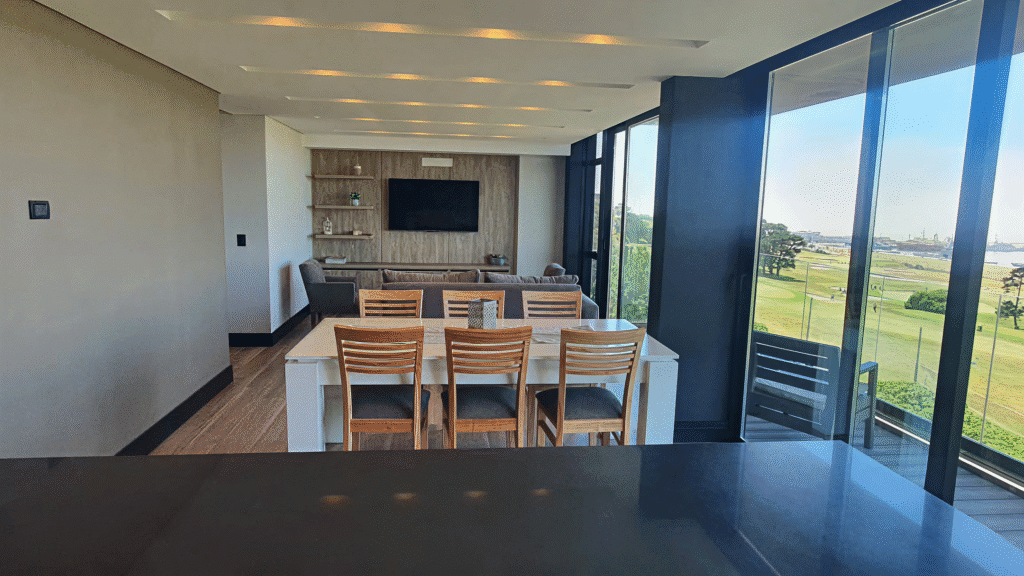 d7e43012-e2b0-410b-9112-b90c853df9eb