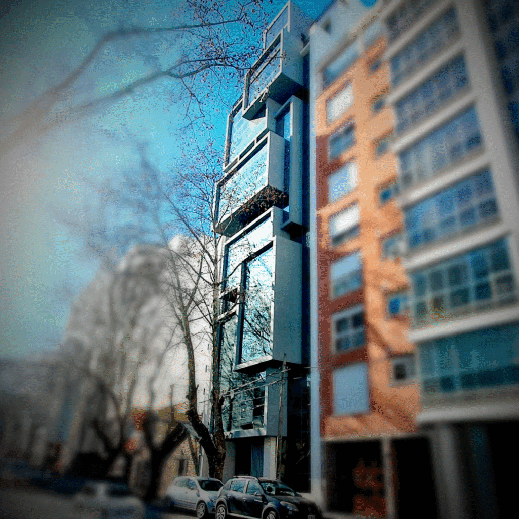 LINEHOUSE7C-1080x1080